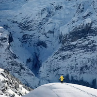Teleférico, nieve y caverna de hielo