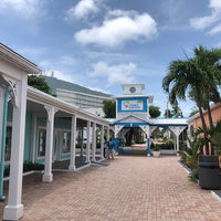 Compras en Nassau